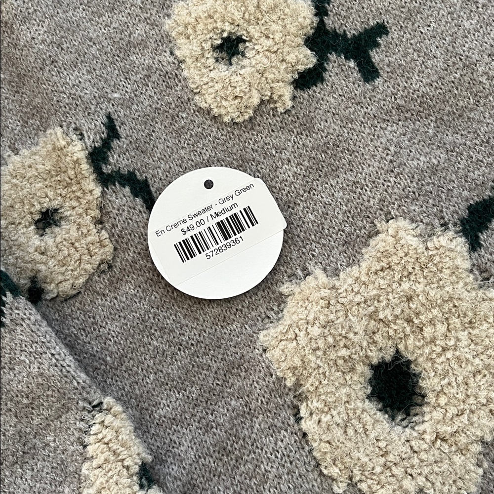 En Crème Shelby Flower Cloud Sweater - Grey Green - Picture 8 of 11